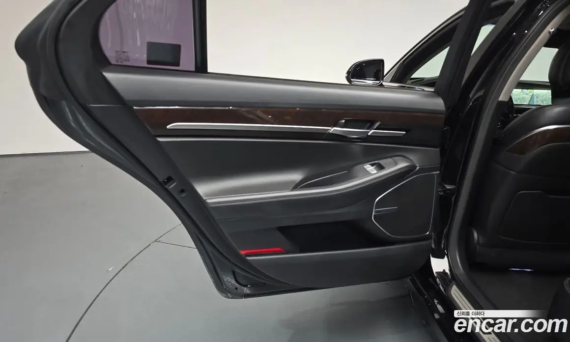Genesis EQ900 2016 3.8 автомат (гидро), фото 15 Genesis EQ900 2016 3.8 автомат (гидро), фото 15