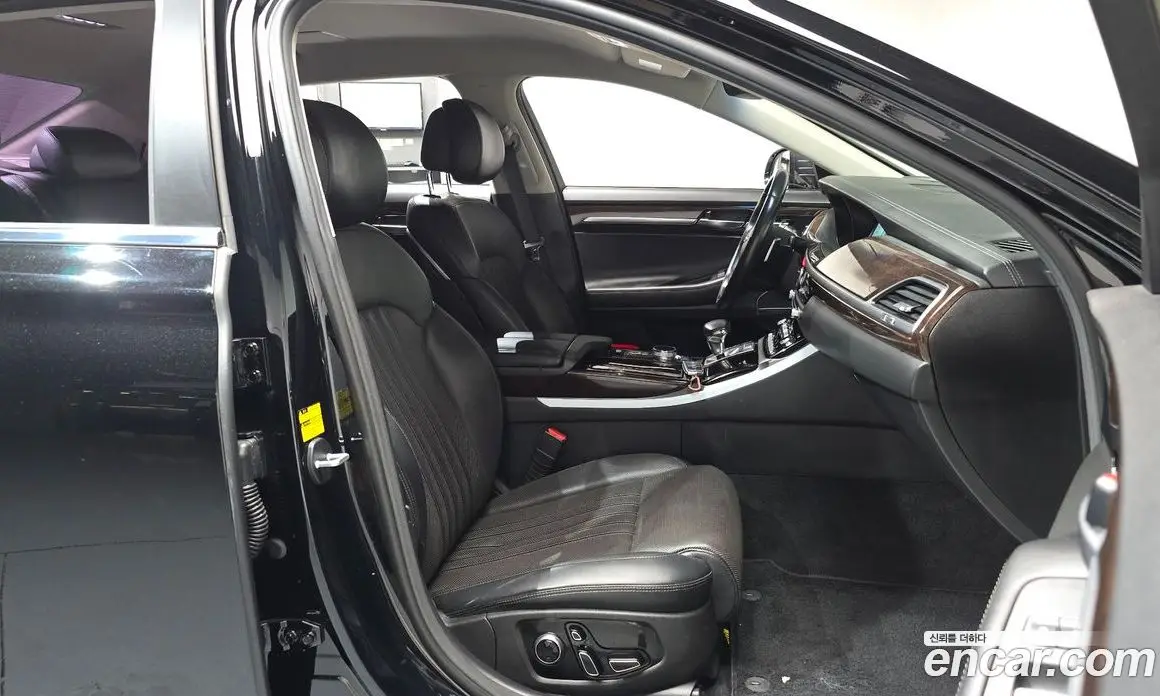 Genesis EQ900 2016 3.8 автомат (гидро), фото 17 Genesis EQ900 2016 3.8 автомат (гидро), фото 17