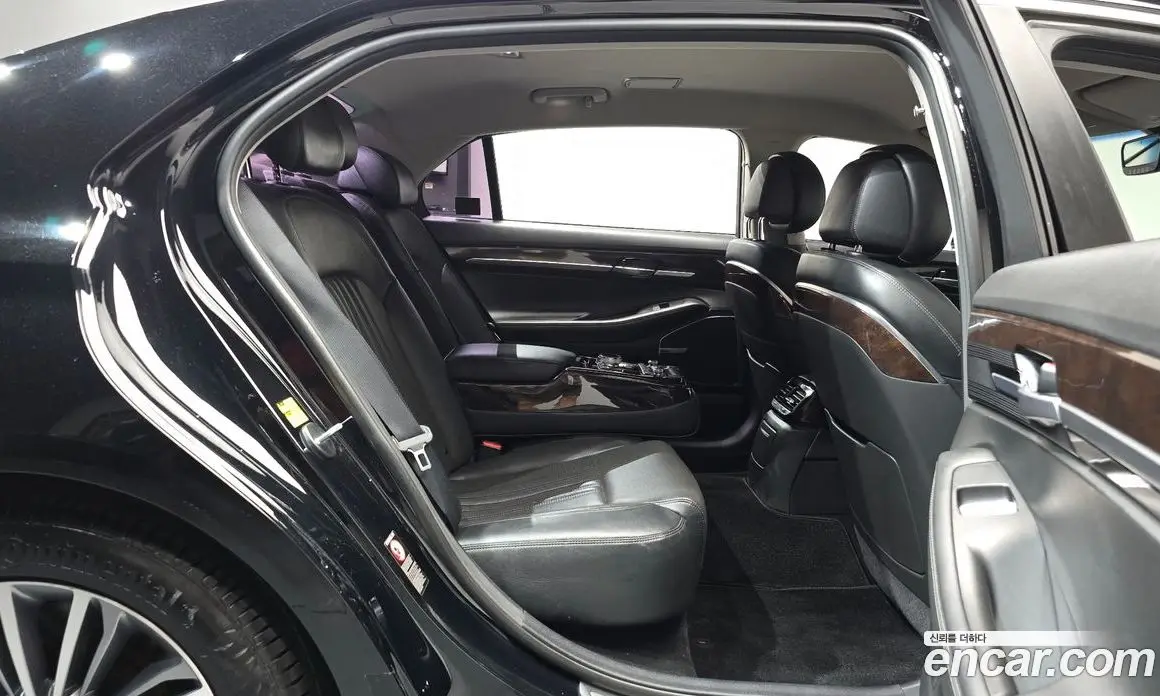 Genesis EQ900 2016 3.8 автомат (гидро), фото 18 Genesis EQ900 2016 3.8 автомат (гидро), фото 18