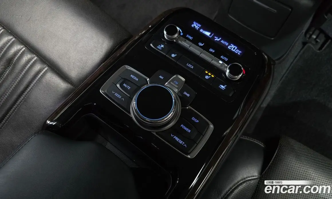 Genesis EQ900 2016 3.8 автомат (гидро), фото 25 Genesis EQ900 2016 3.8 автомат (гидро), фото 25