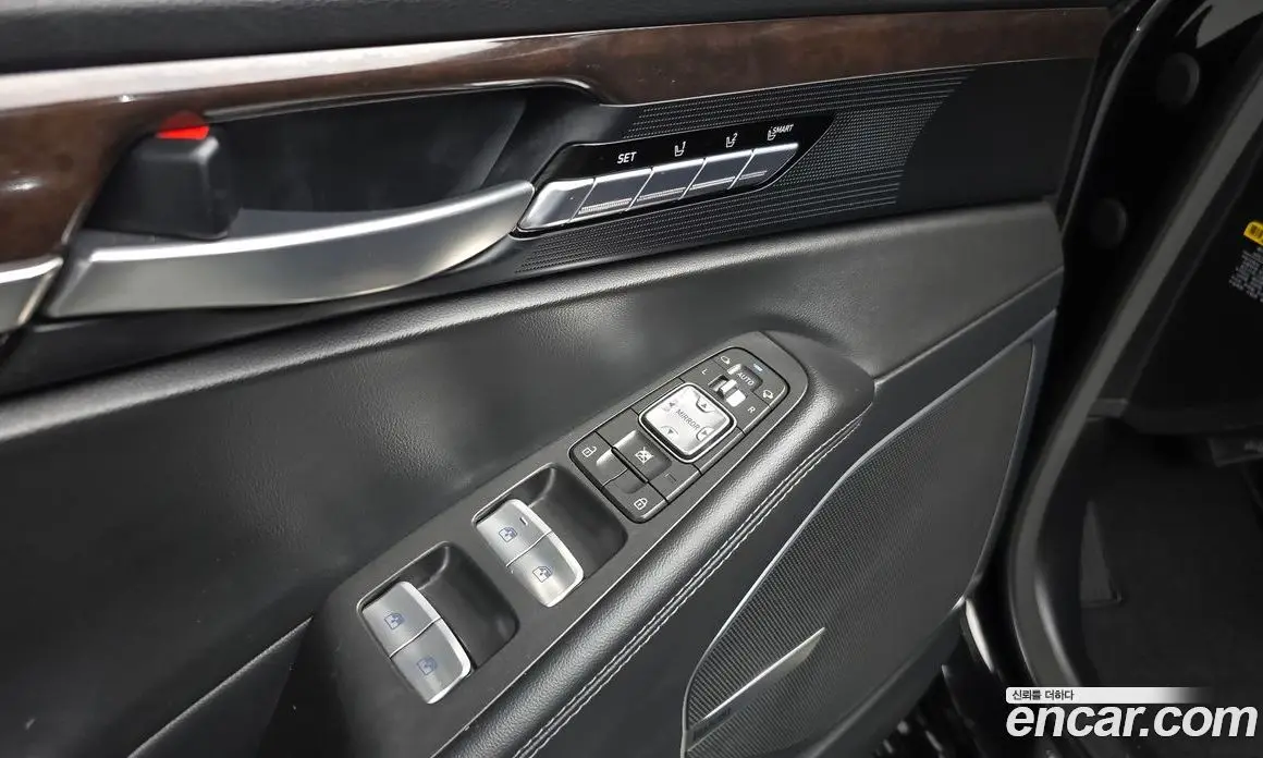 Genesis EQ900 2016 3.8 автомат (гидро), фото 30 Genesis EQ900 2016 3.8 автомат (гидро), фото 30