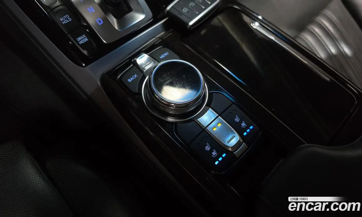 Genesis EQ900 2016 3.8 автомат (гидро), фото 34 Genesis EQ900 2016 3.8 автомат (гидро), фото 34