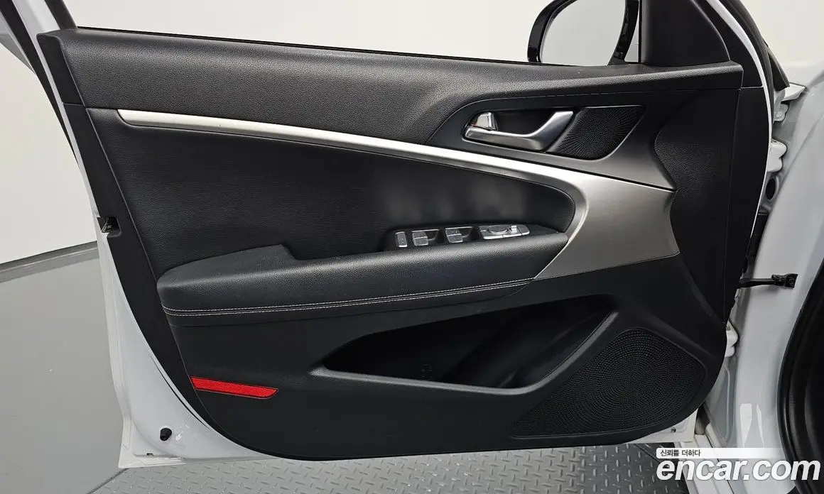 Genesis G70 2018 2.0 автомат (гидро), фото 14 Genesis G70 2018 2.0 автомат (гидро), фото 14