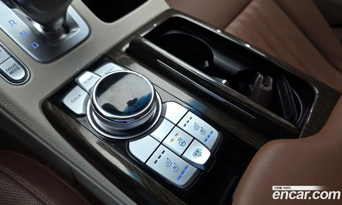 Genesis G90 2019 3.8 автомат (гидро), фото 18 Genesis G90 2019 3.8 автомат (гидро), фото 18