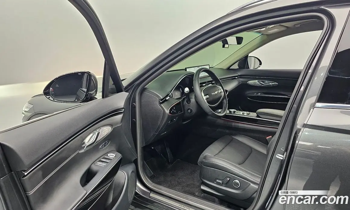 Genesis GV70 2021 2.5 автомат (гидро), фото 13 Genesis GV70 2021 2.5 автомат (гидро), фото 13
