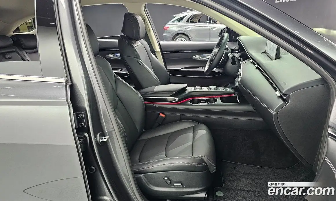 Genesis GV70 2021 2.5 автомат (гидро), фото 16 Genesis GV70 2021 2.5 автомат (гидро), фото 16
