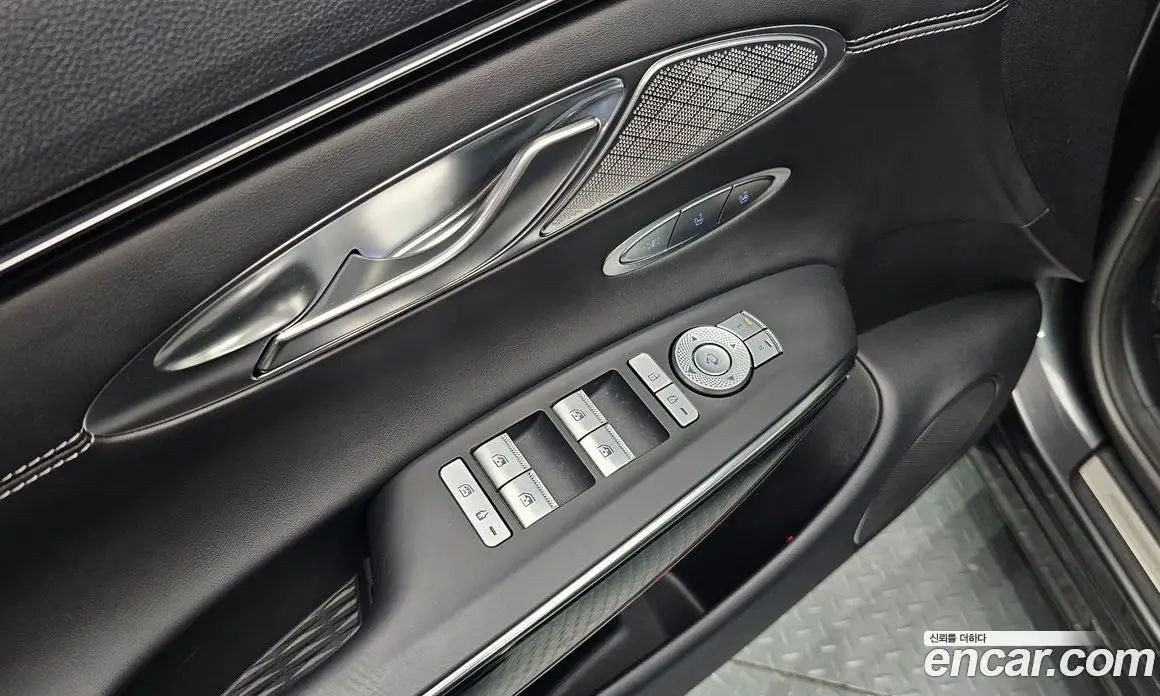 Genesis GV70 2021 2.5 автомат (гидро), фото 27 Genesis GV70 2021 2.5 автомат (гидро), фото 27