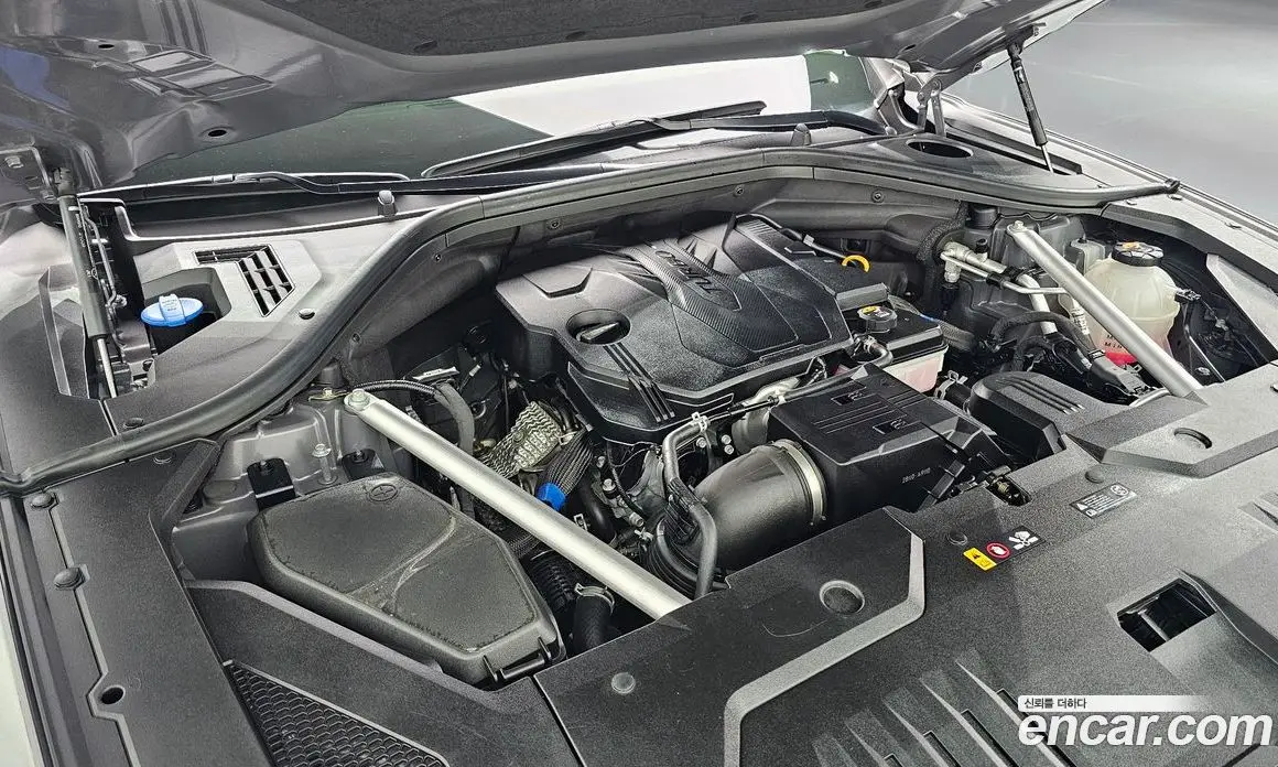 Genesis GV70 2021 2.5 автомат (гидро), фото 6 Genesis GV70 2021 2.5 автомат (гидро), фото 6