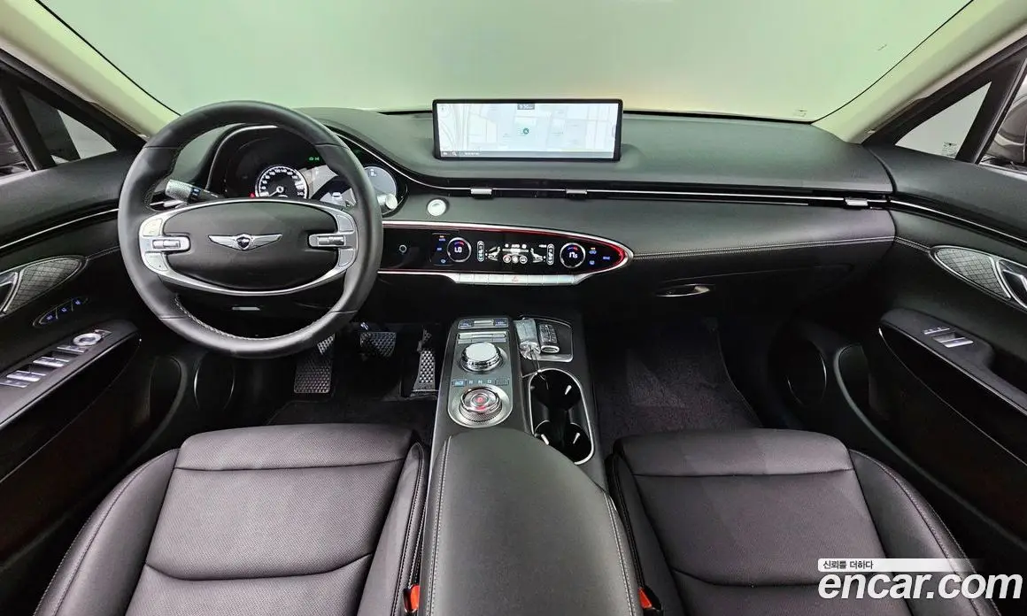 Genesis GV70 2021 2.5 автомат (гидро), фото 10 Genesis GV70 2021 2.5 автомат (гидро), фото 10