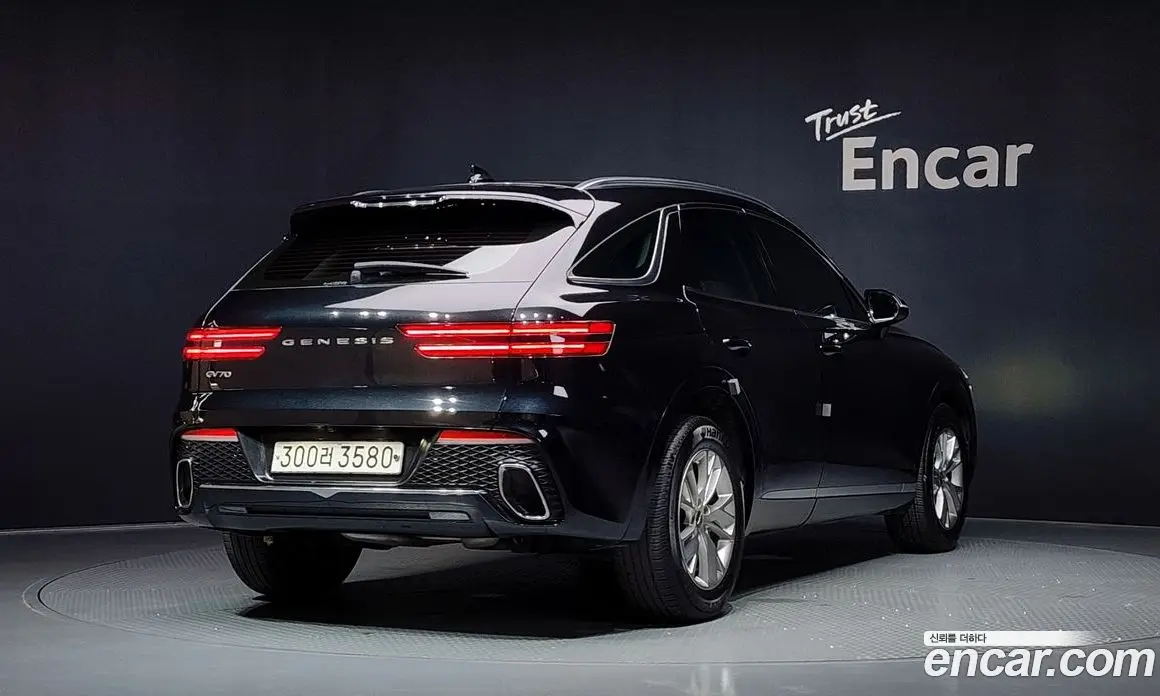 Genesis GV70 2021 2.5 автомат (гидро), фото 2 Genesis GV70 2021 2.5 автомат (гидро), фото 2