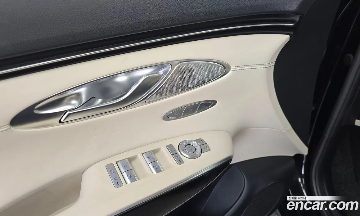 Genesis GV70 2021 2.5 автомат (гидро), фото 27 Genesis GV70 2021 2.5 автомат (гидро), фото 27