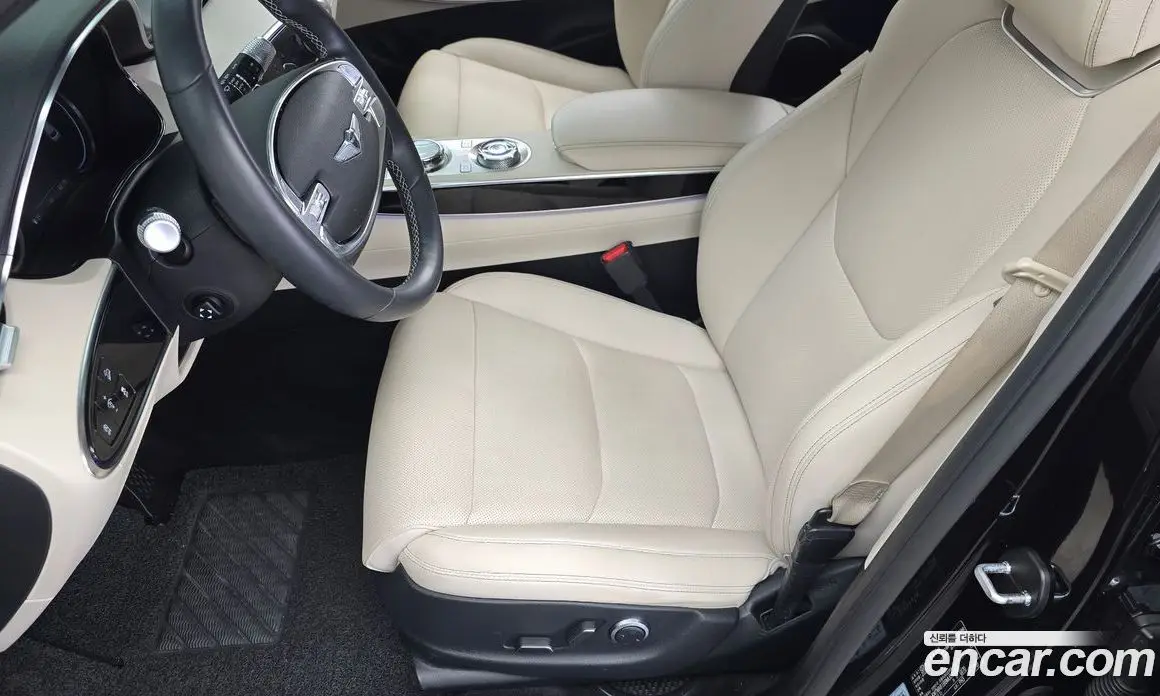 Genesis GV70 2021 2.5 автомат (гидро), фото 30 Genesis GV70 2021 2.5 автомат (гидро), фото 30