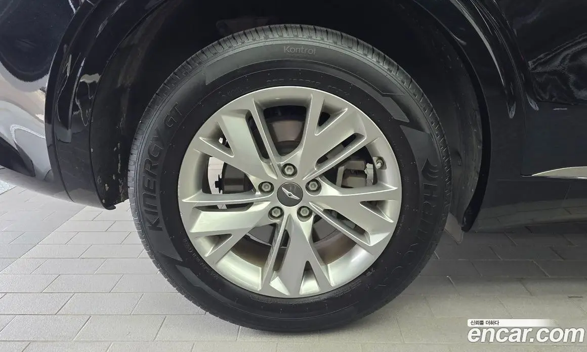 Genesis GV70 2021 2.5 автомат (гидро), фото 5 Genesis GV70 2021 2.5 автомат (гидро), фото 5