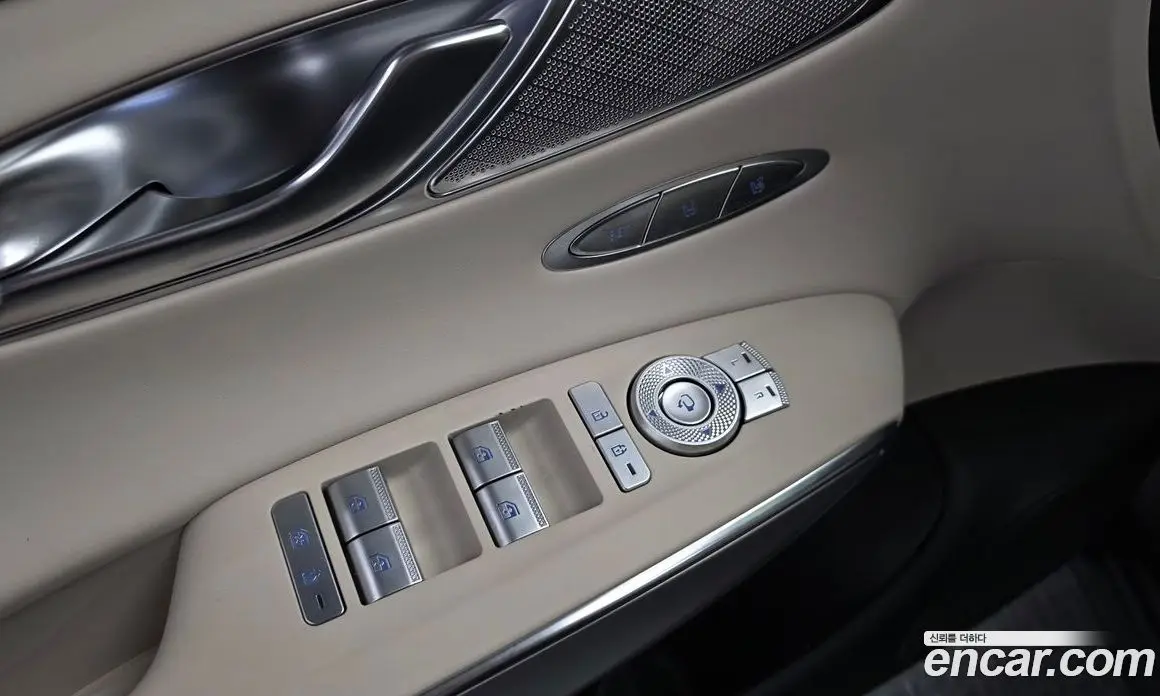Genesis GV70 2022 2.5 автомат (гидро), фото 27 Genesis GV70 2022 2.5 автомат (гидро), фото 27