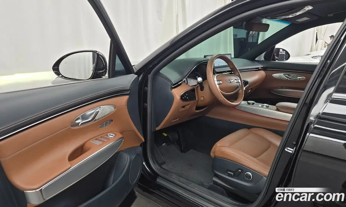 Genesis GV70 2023 2.5 автомат (гидро), фото 13 Genesis GV70 2023 2.5 автомат (гидро), фото 13