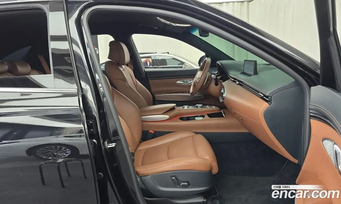 Genesis GV70 2023 2.5 автомат (гидро), фото 16 Genesis GV70 2023 2.5 автомат (гидро), фото 16