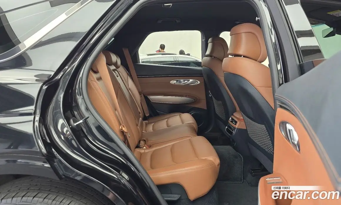 Genesis GV70 2023 2.5 автомат (гидро), фото 17 Genesis GV70 2023 2.5 автомат (гидро), фото 17