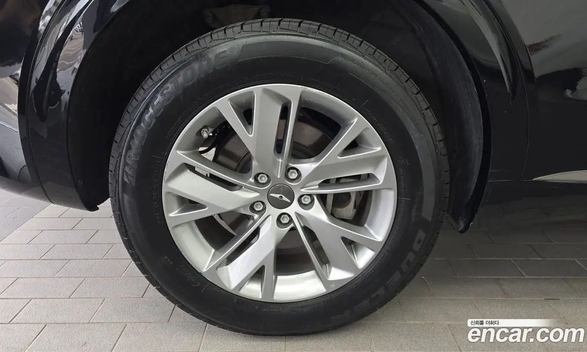 Genesis GV70 2023 2.5 автомат (гидро), фото 5 Genesis GV70 2023 2.5 автомат (гидро), фото 5