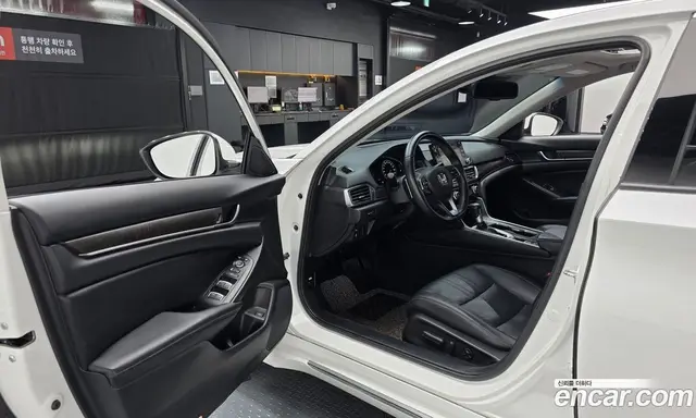Honda Accord 2018 1.5 автомат (гидро), миниатюра 12