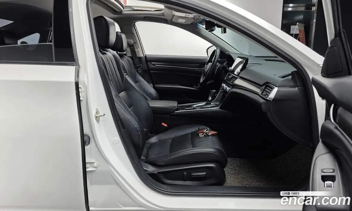 Honda Accord 2018 1.5 автомат (гидро), фото 15 Honda Accord 2018 1.5 автомат (гидро), фото 15