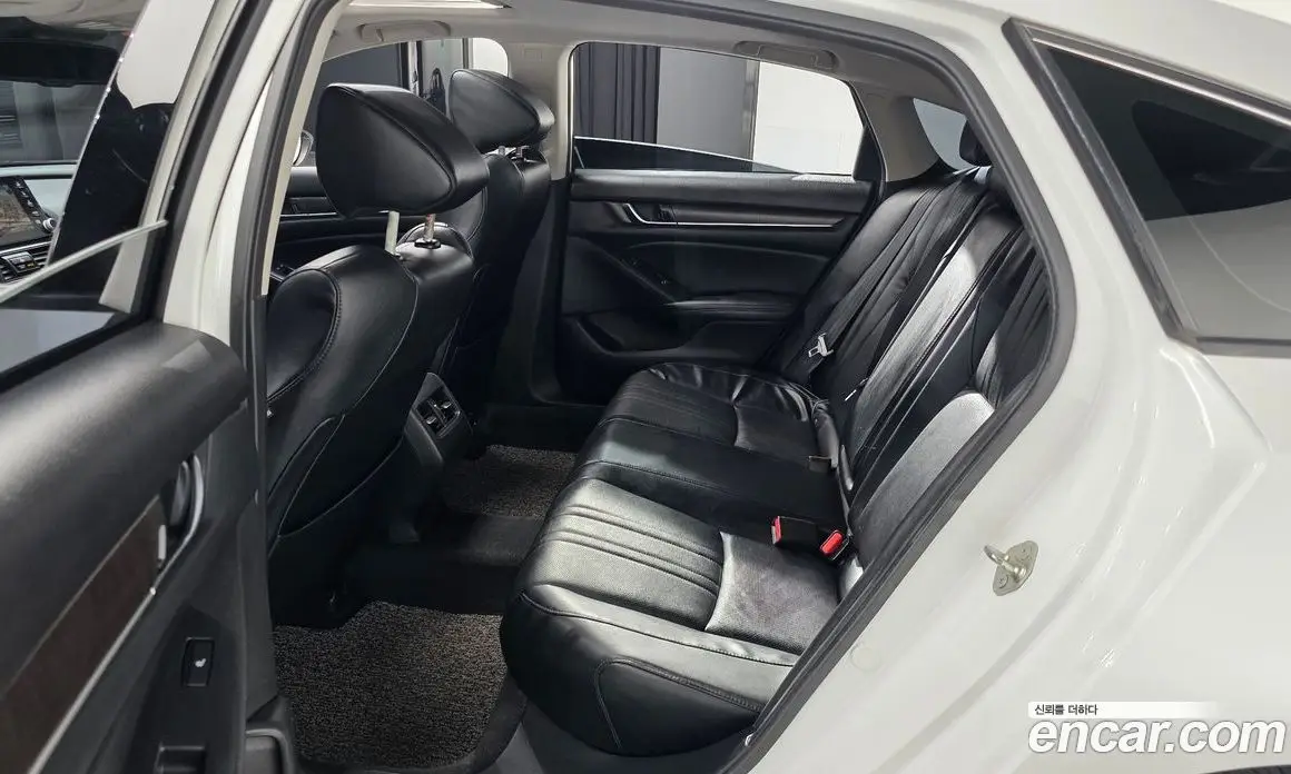 Honda Accord 2018 1.5 автомат (гидро), фото 17 Honda Accord 2018 1.5 автомат (гидро), фото 17