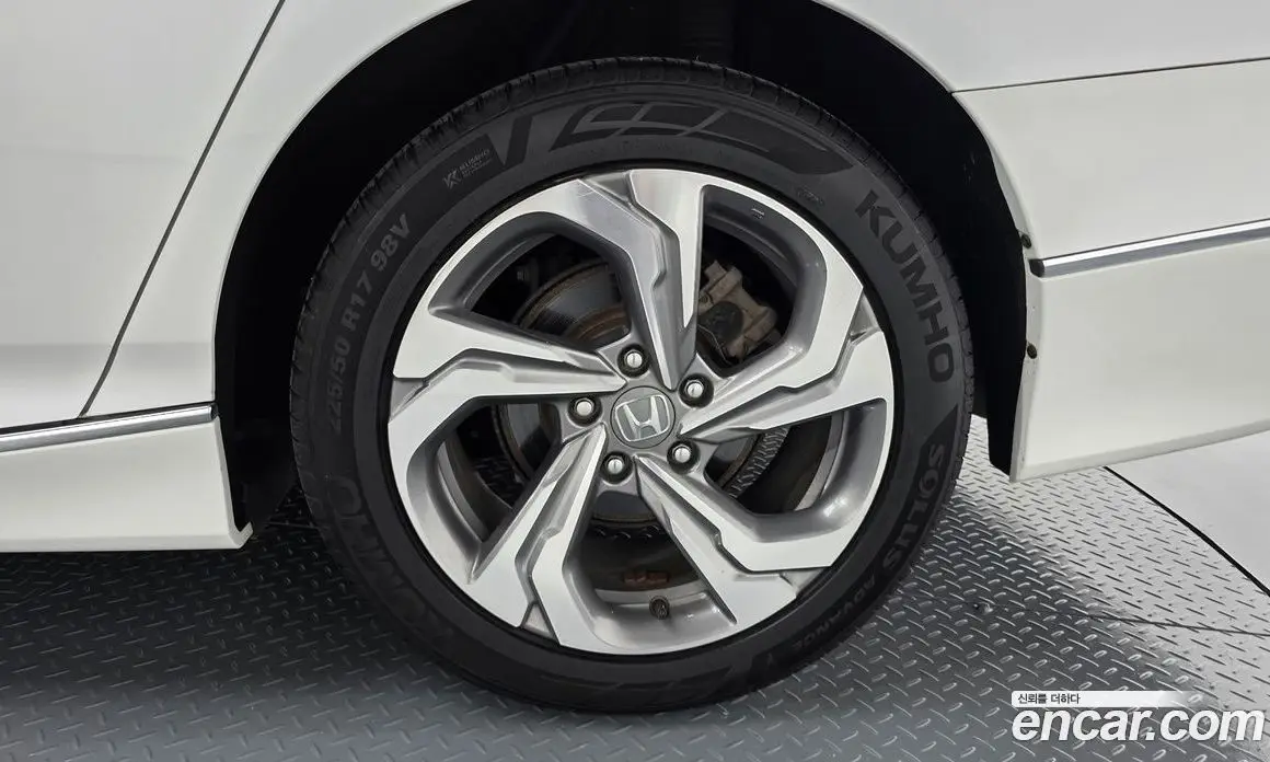 Honda Accord 2018 1.5 автомат (гидро), фото 6 Honda Accord 2018 1.5 автомат (гидро), фото 6