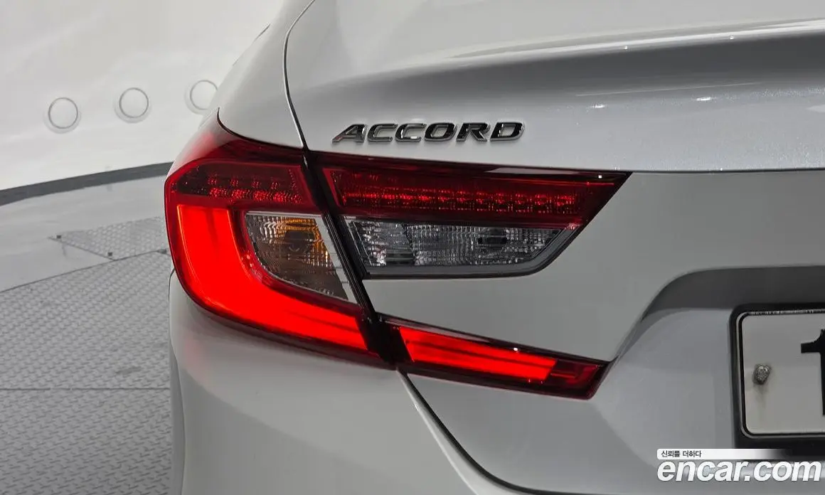 Honda Accord 2018 1.5 автомат (гидро), фото 8 Honda Accord 2018 1.5 автомат (гидро), фото 8