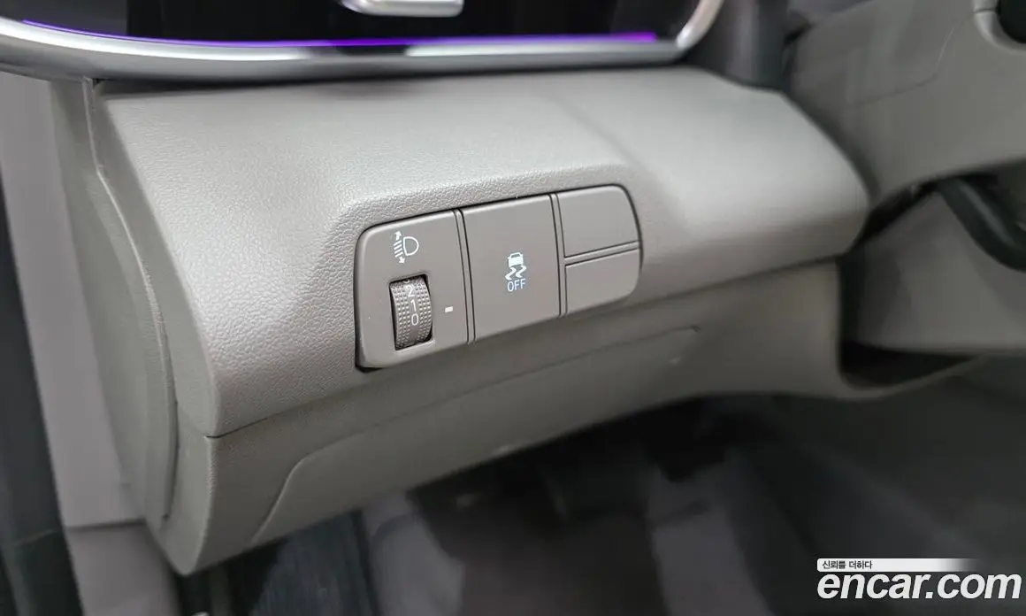 Hyundai Avante 2023 1.6 автомат (гидро), фото 13