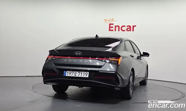 Hyundai Avante 2023 1.6 автомат (гидро), миниатюра 4