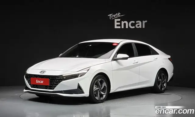 Hyundai Avante 2023 1.6 автомат (гидро), миниатюра 1