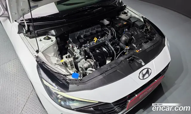 Hyundai Avante 2023 1.6 автомат (гидро), миниатюра 6