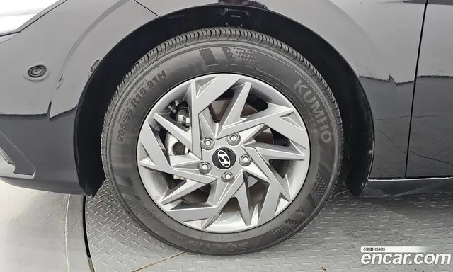 Hyundai Avante 2025 1.6 автомат (гидро), миниатюра 4