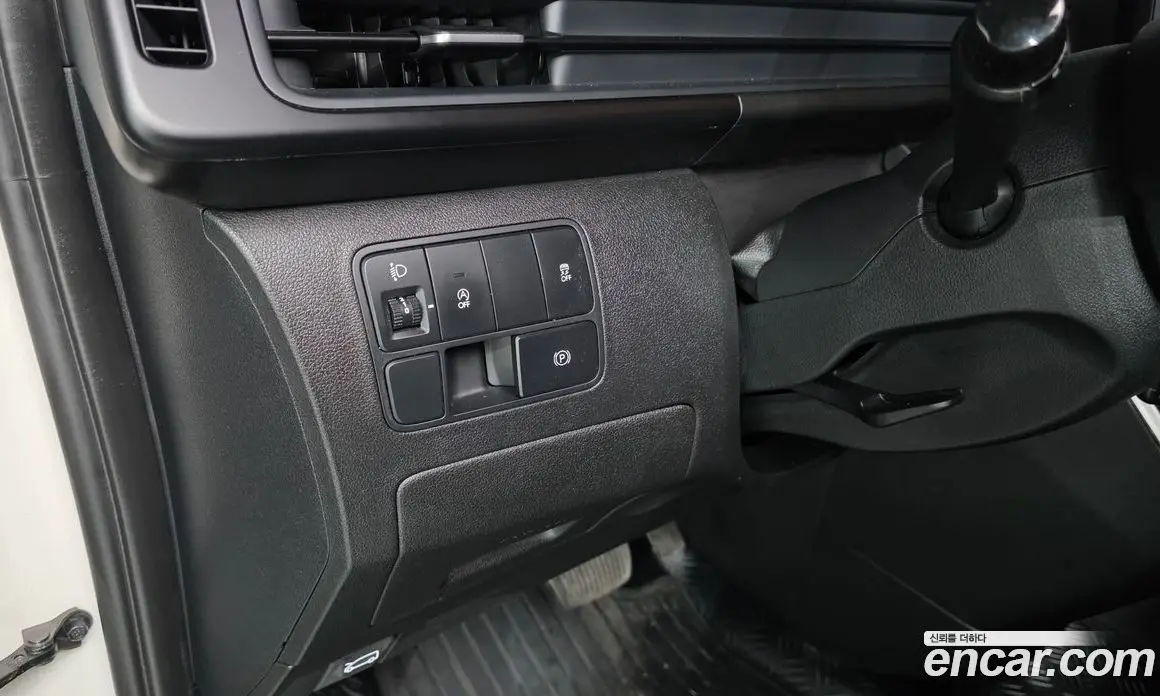 Hyundai Staria 2022 2.2 автомат (гидро), фото 23
