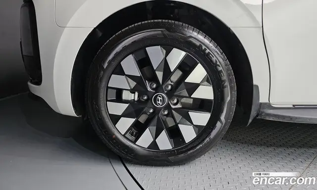 Hyundai Staria 2024 1.6 автомат (гидро), миниатюра 5
