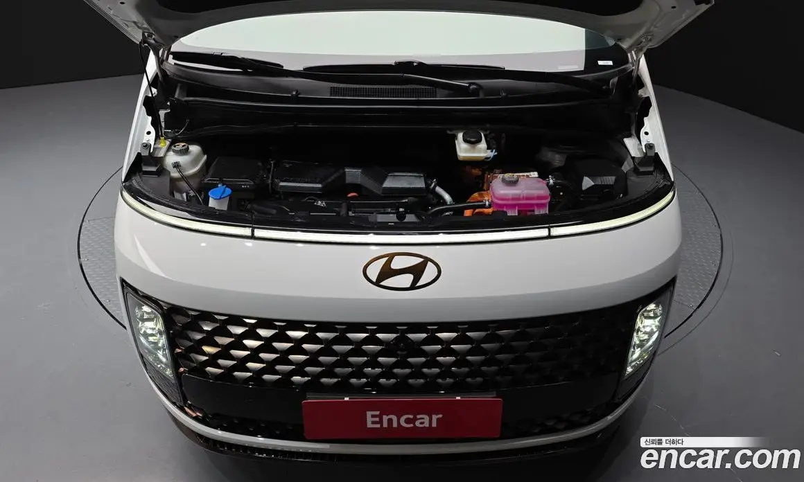 Hyundai Staria 2024 1.6 автомат (гидро), фото 6