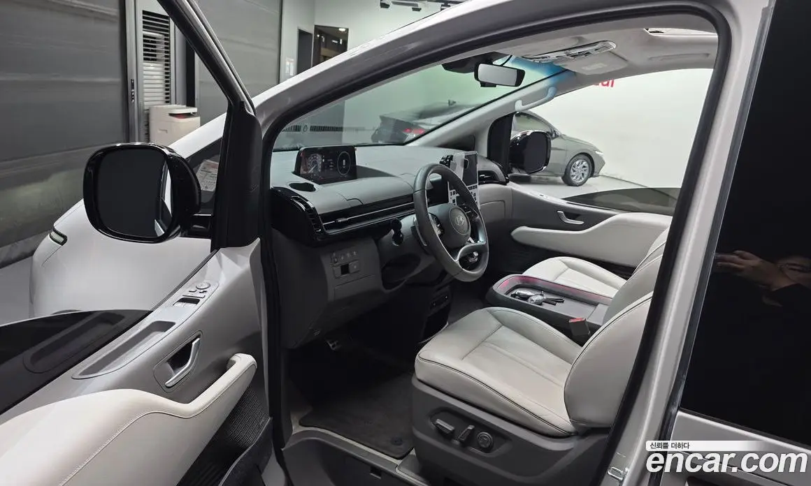 Hyundai Staria 2024 1.6 автомат (гидро), фото 10
