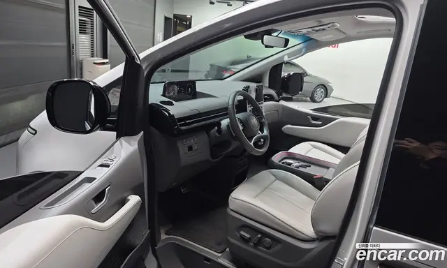 Hyundai Staria 2024 1.6 автомат (гидро), миниатюра 10