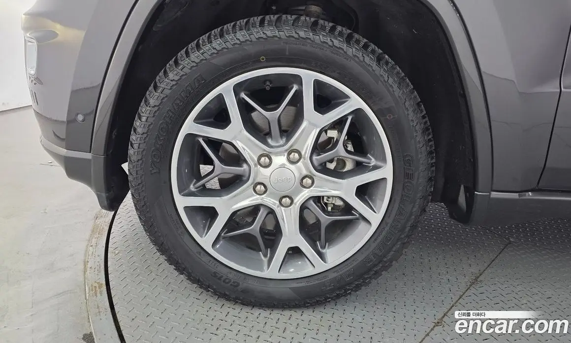 Jeep Cherokee 2021 3.6 автомат (гидро), фото 5