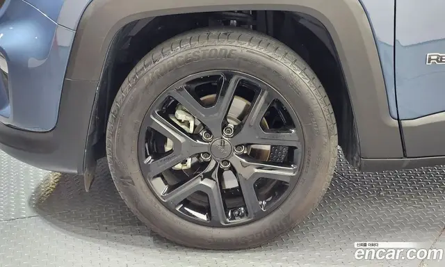 Jeep Renegade 2023 1.3 автомат (гидро), миниатюра 5 Jeep Renegade 2023 1.3 автомат (гидро), миниатюра 5