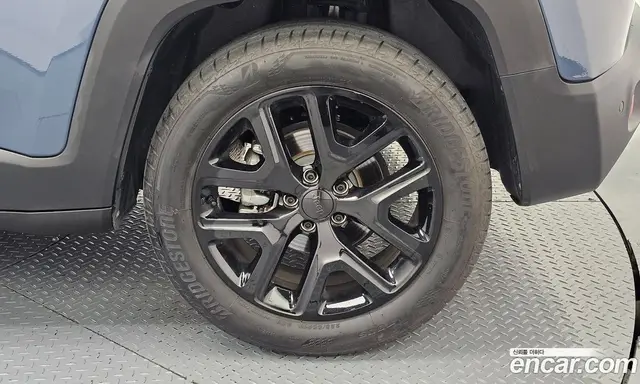Jeep Renegade 2023 1.3 автомат (гидро), миниатюра 7 Jeep Renegade 2023 1.3 автомат (гидро), миниатюра 7