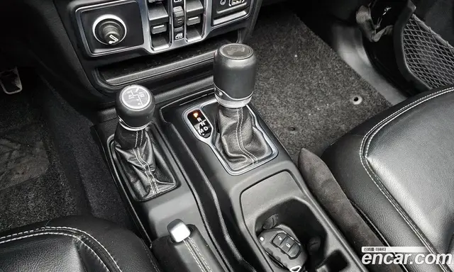 Jeep Wrangler 2021 2.0 автомат (гидро), миниатюра 12