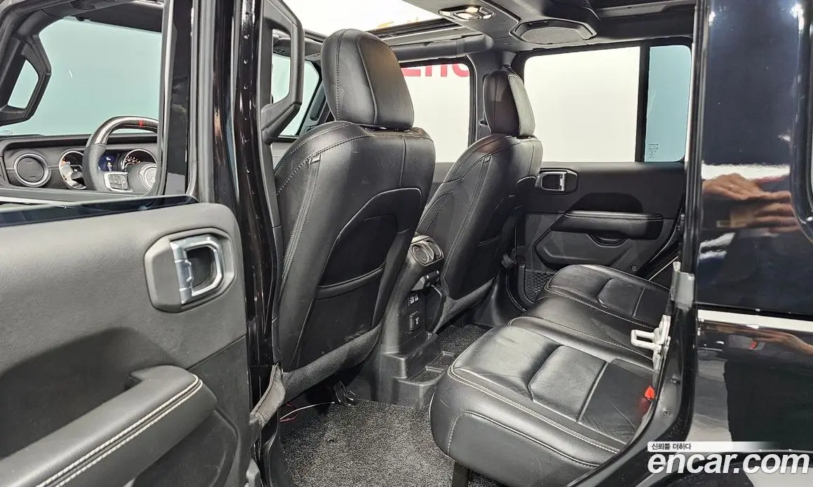Jeep Wrangler 2021 2.0 автомат (гидро), фото 17 Jeep Wrangler 2021 2.0 автомат (гидро), фото 17