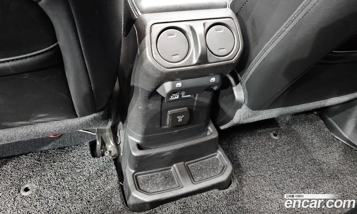 Jeep Wrangler 2021 2.0 автомат (гидро), фото 28 Jeep Wrangler 2021 2.0 автомат (гидро), фото 28