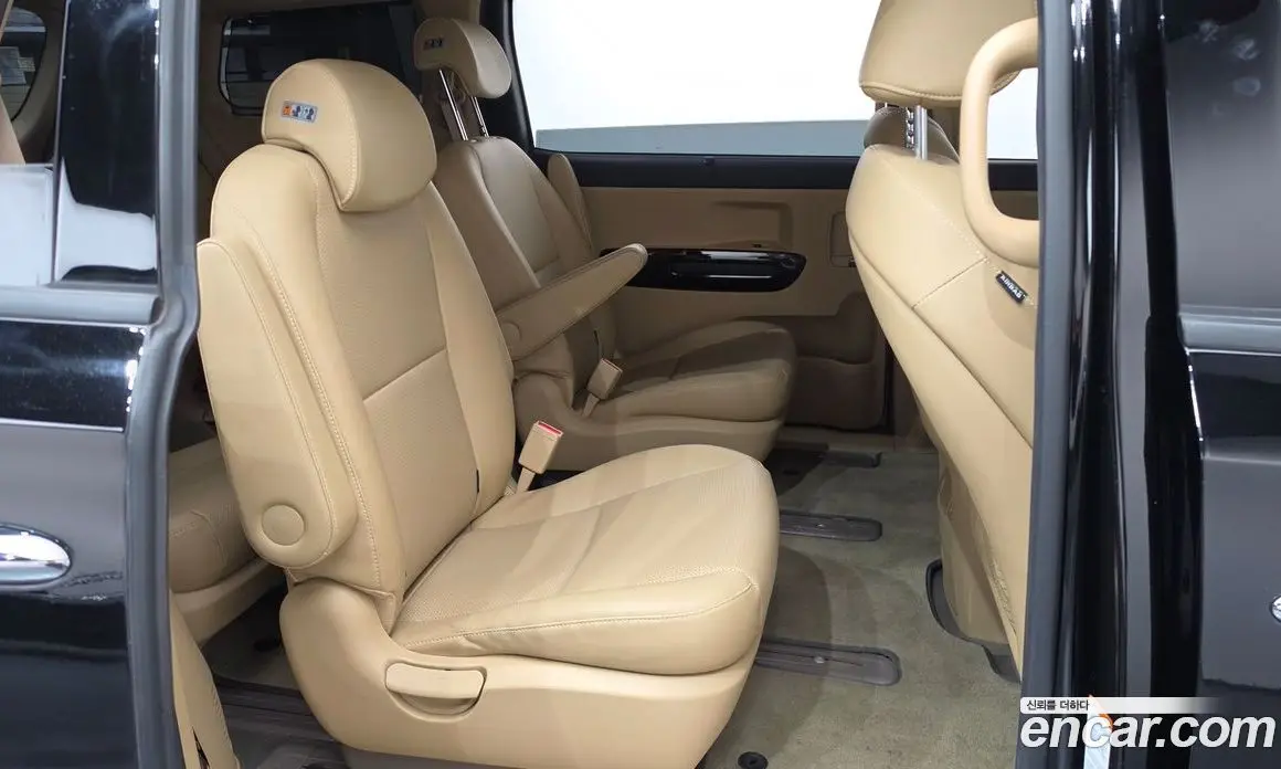Kia Carnival 2020 2.2 автомат (гидро), фото 17