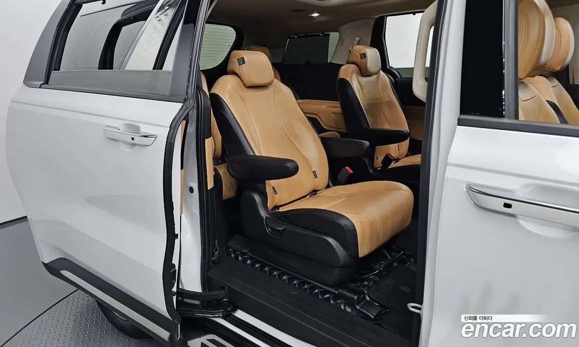 Kia Carnival 2023 3.5 автомат (гидро), фото 16 Kia Carnival 2023 3.5 автомат (гидро), фото 16