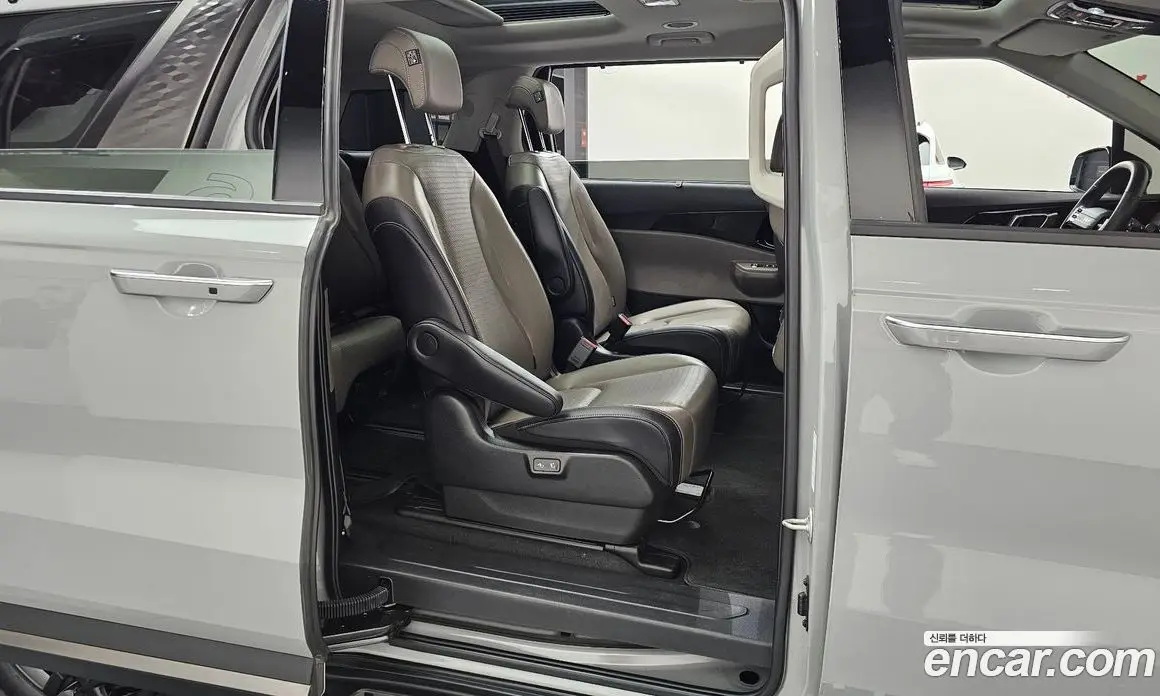 Kia Carnival 2025 2.2 автомат (гидро), фото 17