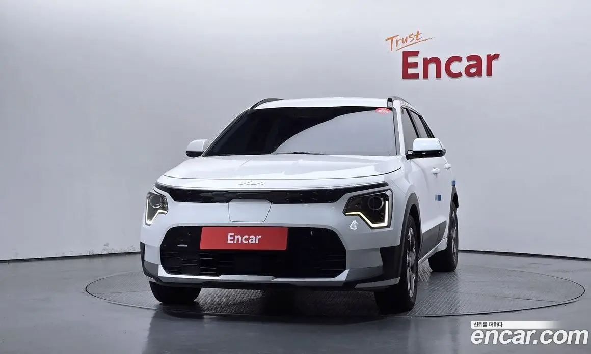 Kia Niro 2023 0.2 автомат (гидро), фото 3 Kia Niro 2023 0.2 автомат (гидро), фото 3