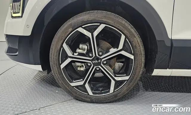 Kia Niro 2024 1.6 автомат (гидро), миниатюра 5