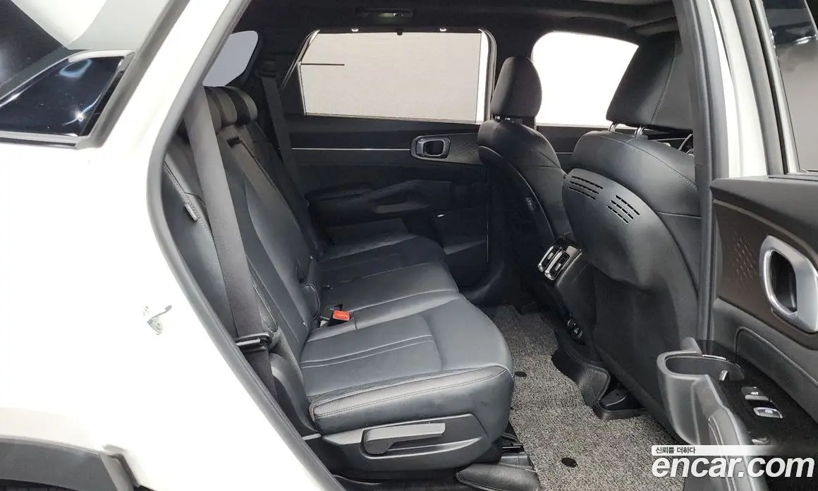 Kia Sorento 2023 2.2 автомат (гидро), фото 17 Kia Sorento 2023 2.2 автомат (гидро), фото 17