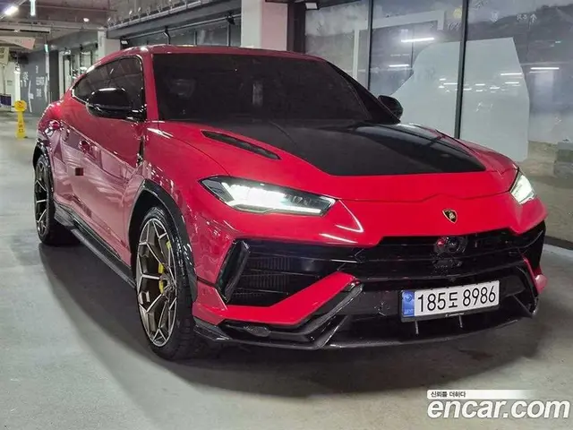 Lamborghini Urus 2023 4.0 автомат (гидро), миниатюра 1 Lamborghini Urus 2023 4.0 автомат (гидро), миниатюра 1